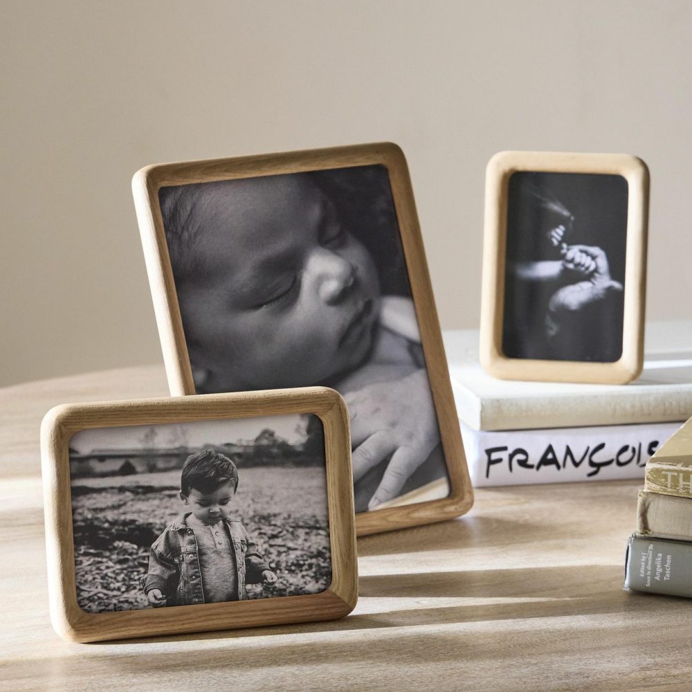 Tabletop Picture Frames |  Modern Rounded Wooden Tabletop Frames Tabletop Picture Frames